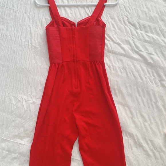 Beautiful romper size 4 - Picture 2 of 2